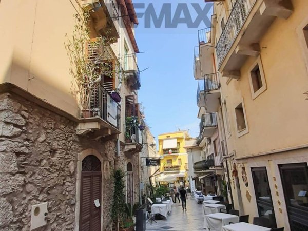 appartamento in vendita a Taormina in zona Villagonia