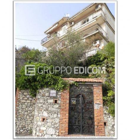 locale commerciale in vendita a Taormina