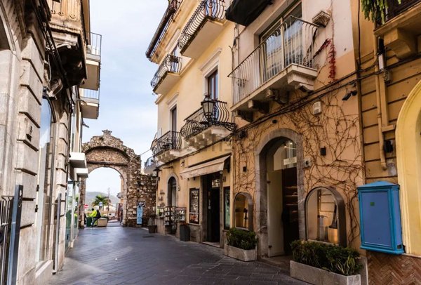 appartamento in vendita a Taormina in zona Spisone