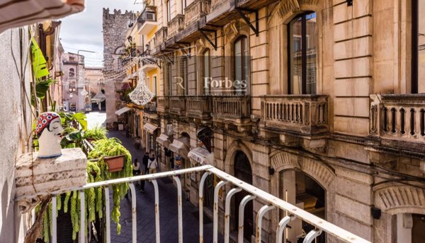 appartamento in vendita a Taormina in zona Villagonia