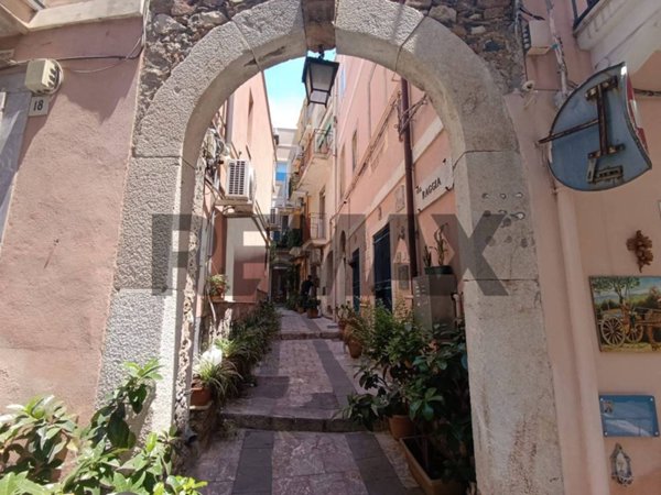 appartamento in vendita a Taormina in zona Villagonia