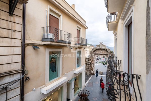 appartamento in vendita a Taormina in zona Villagonia