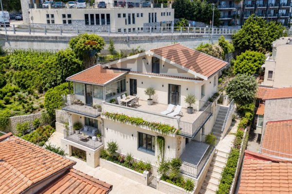 casa indipendente in vendita a Taormina in zona Spisone