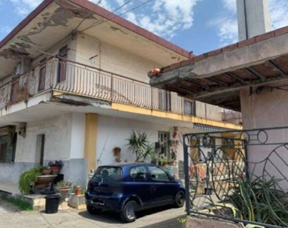 casa indipendente in vendita a Taormina in zona Trappitello