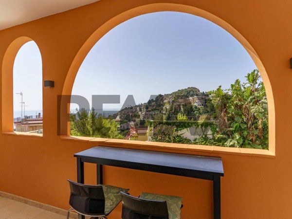 appartamento in vendita a Taormina in zona Spisone