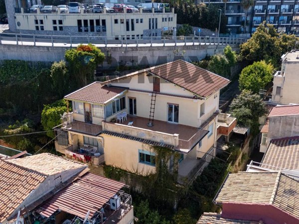 casa indipendente in vendita a Taormina in zona Spisone