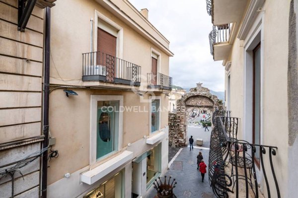 appartamento in vendita a Taormina in zona Villagonia