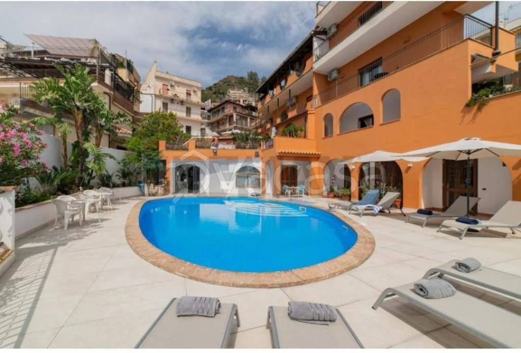 appartamento in vendita a Taormina in zona Spisone