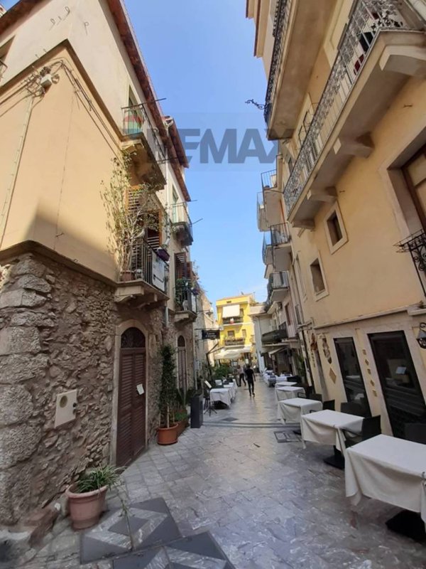 appartamento in vendita a Taormina in zona Villagonia