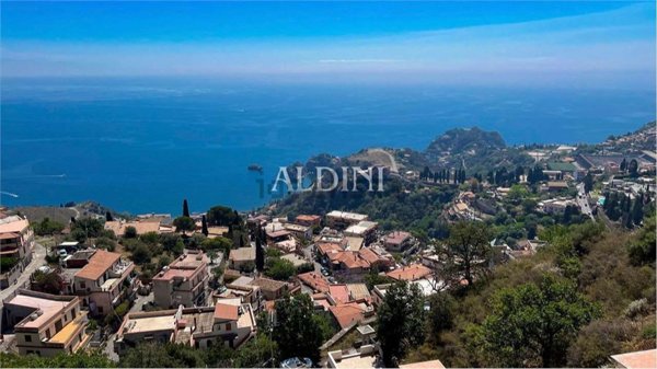appartamento in vendita a Taormina in zona Spisone