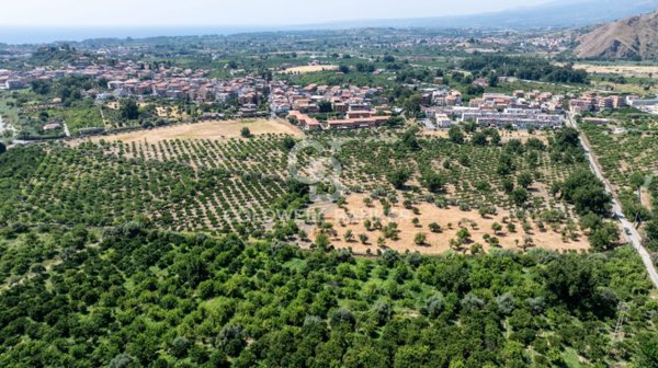 terreno in vendita a Taormina in zona Trappitello