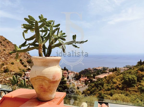 appartamento in vendita a Taormina in zona Spisone