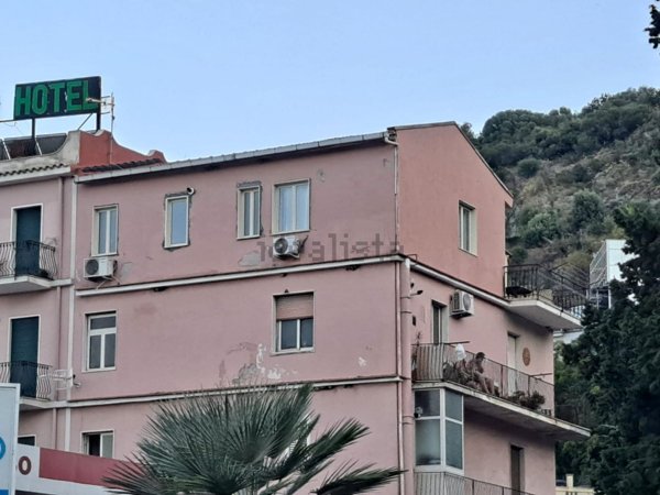 appartamento in vendita a Taormina in zona Spisone