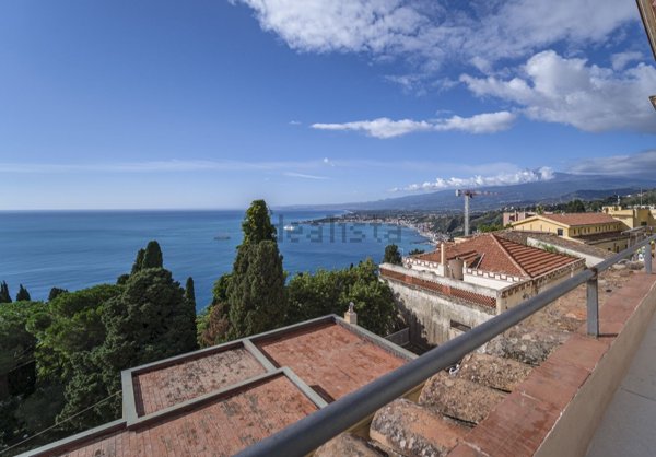 appartamento in vendita a Taormina in zona Villagonia