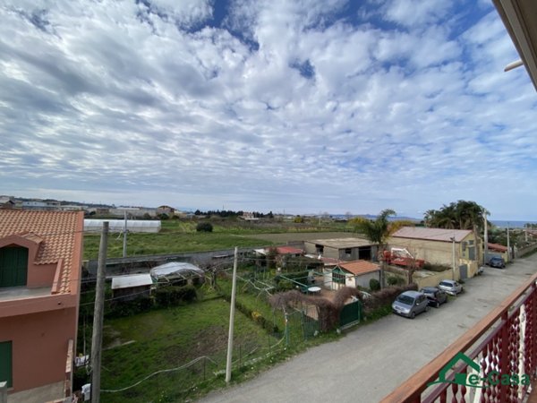 appartamento in vendita a Torregrotta in zona Scala