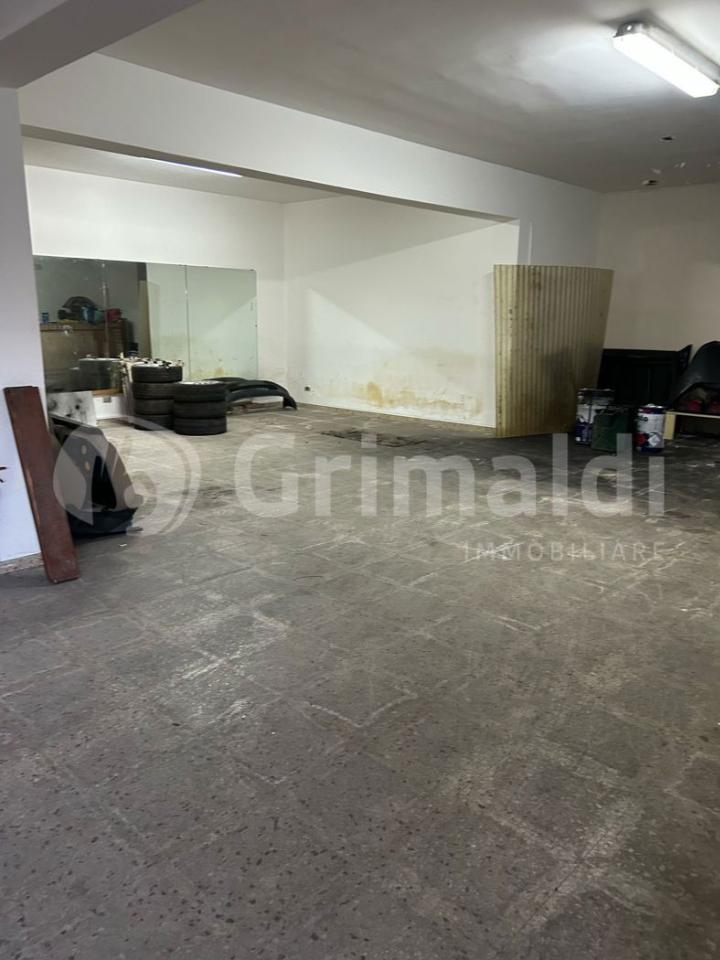 locale di sgombero in vendita a Torregrotta