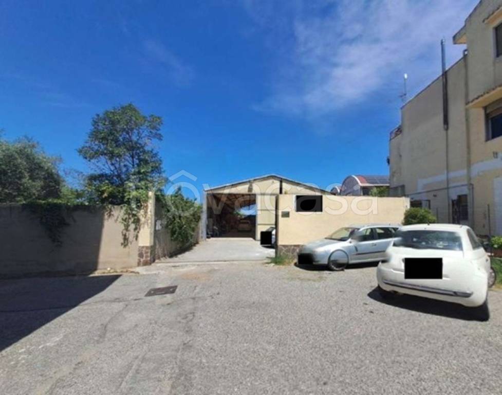 locale commerciale in vendita a Torregrotta in zona Scala