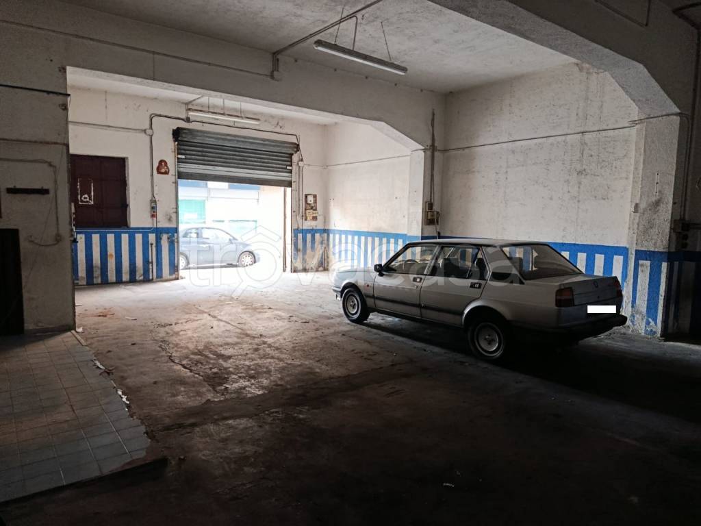 locale commerciale in vendita a Torregrotta in zona Scala