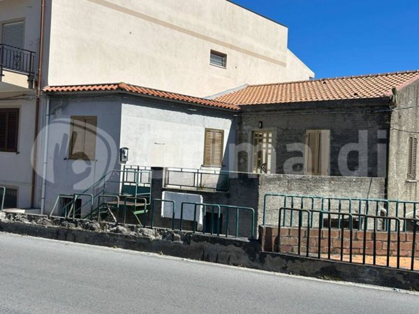 casa indipendente in vendita a Torregrotta in zona Scala