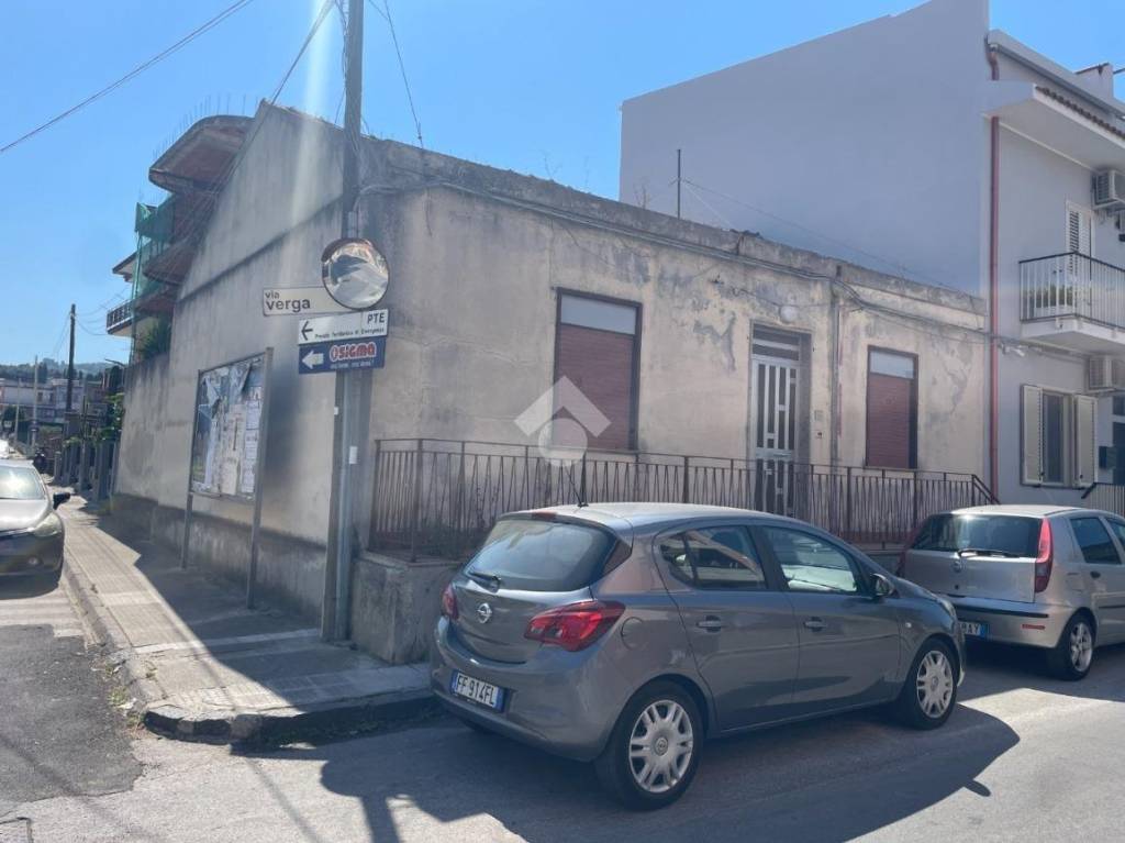 casa indipendente in vendita a Torregrotta in zona Scala