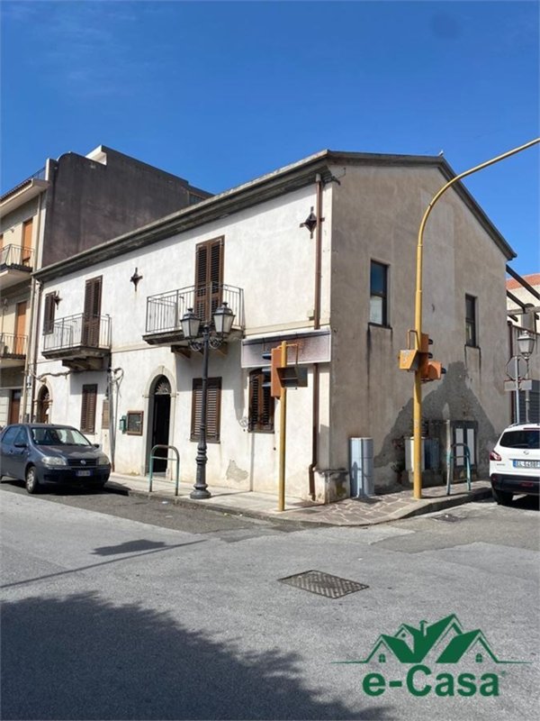 locale commerciale in vendita a Torregrotta