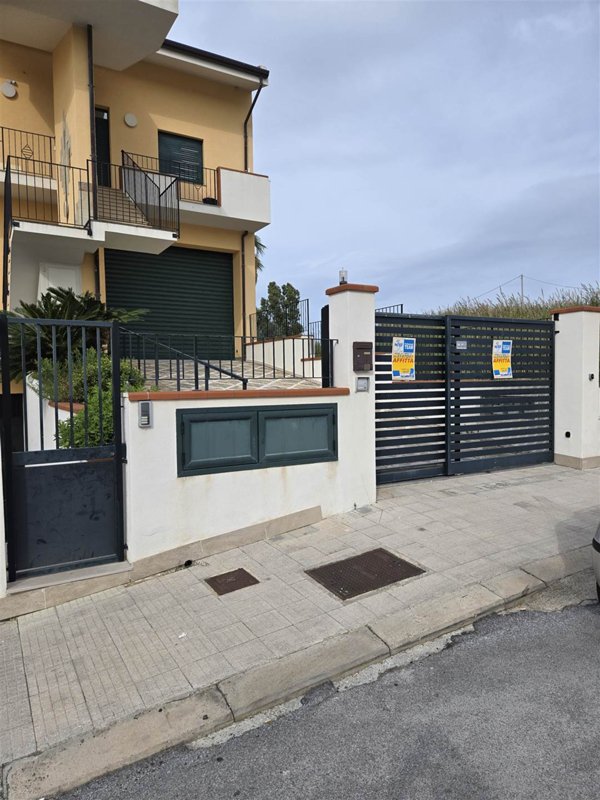 appartamento in vendita a Torregrotta in zona Scala