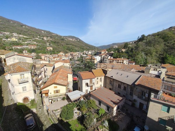 casa indipendente in vendita a Tortorici