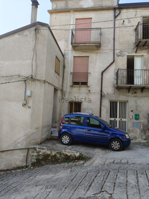 casa indipendente in vendita a Tortorici