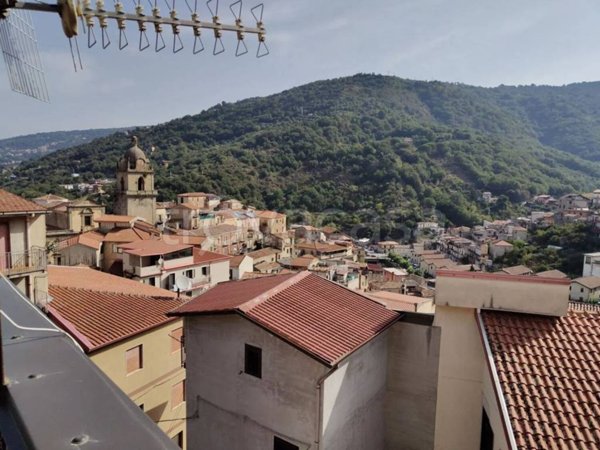 casa indipendente in vendita a Tortorici