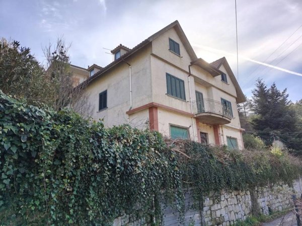 casa indipendente in vendita a Tortorici