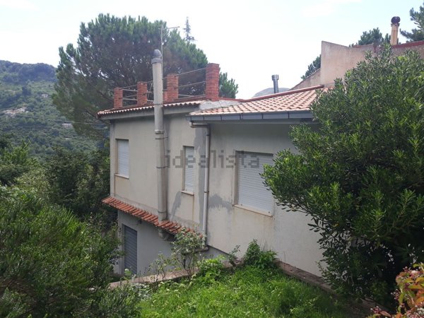 quadrivano in vendita a Tortorici