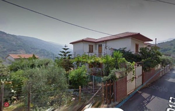 casa indipendente in vendita a Tortorici