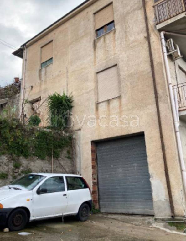 appartamento in vendita a Tortorici in zona Sceti
