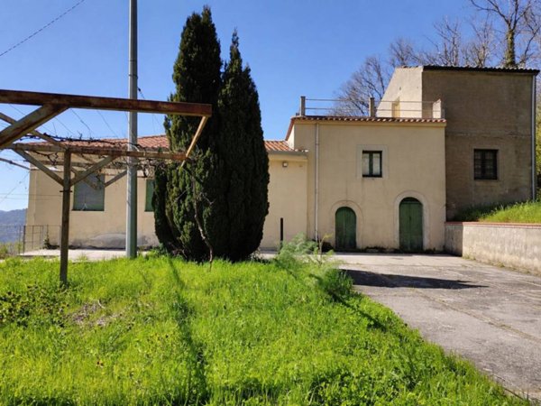 casa indipendente in vendita a Tortorici