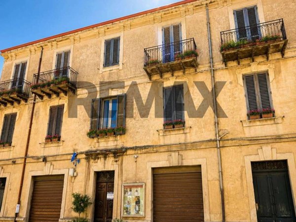 casa indipendente in vendita a Tortorici in zona Capuccini