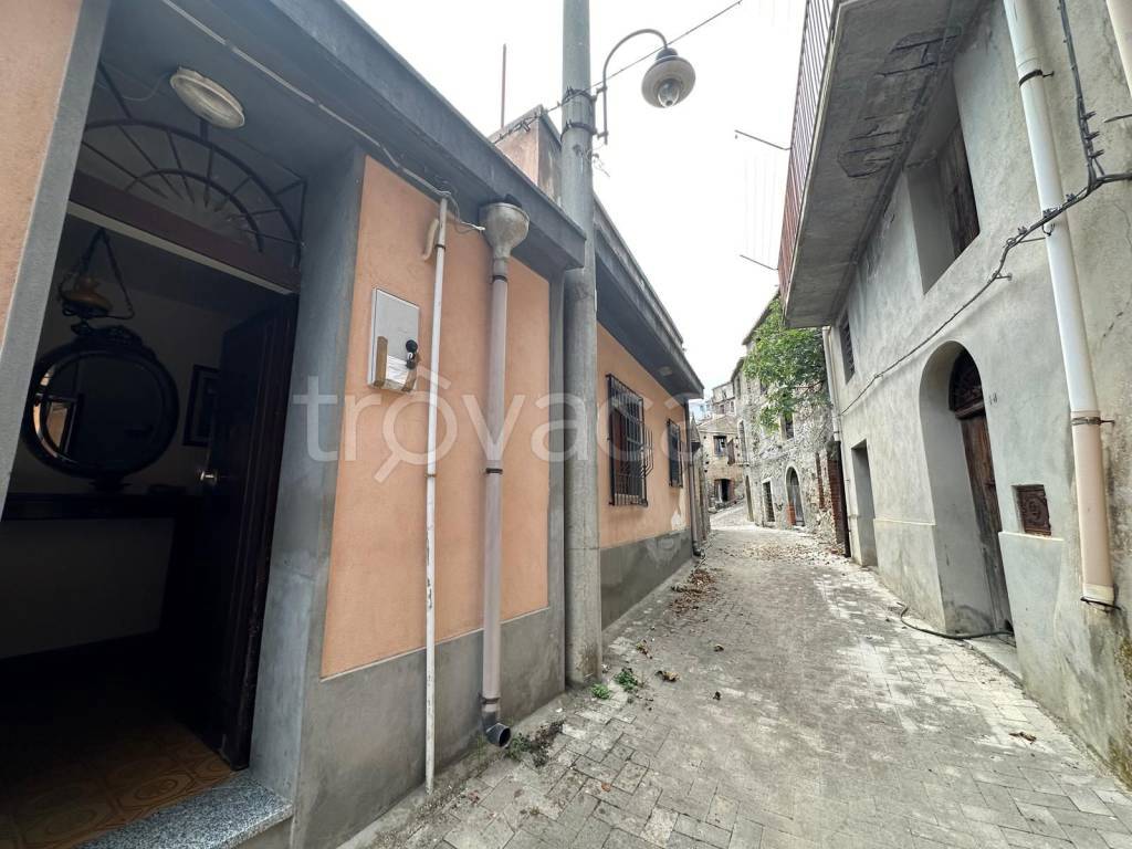 casa indipendente in vendita a Tripi