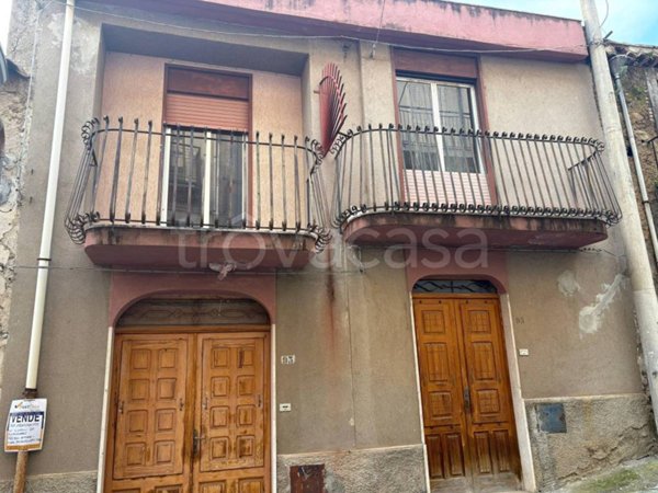 casa indipendente in vendita a Tripi