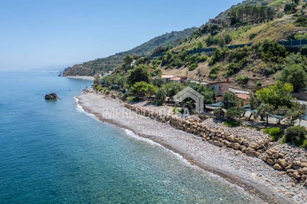 negozio in vendita a Tusa in zona Castel di Tusa