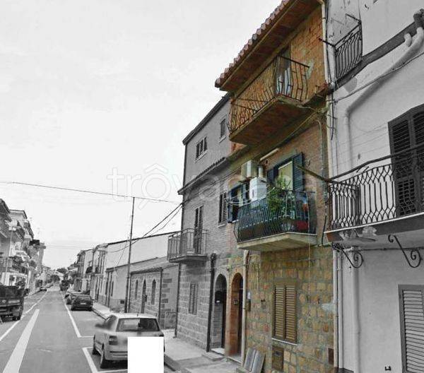 casa indipendente in vendita a Tusa in zona Castel di Tusa