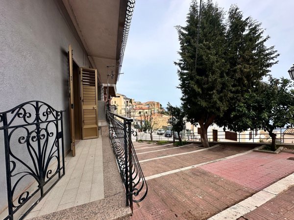 appartamento in vendita a Tusa in zona Castel di Tusa