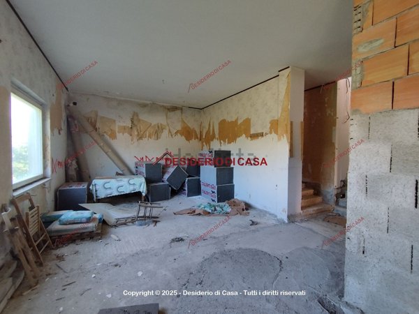 casa indipendente in vendita a Tusa in zona Castel di Tusa