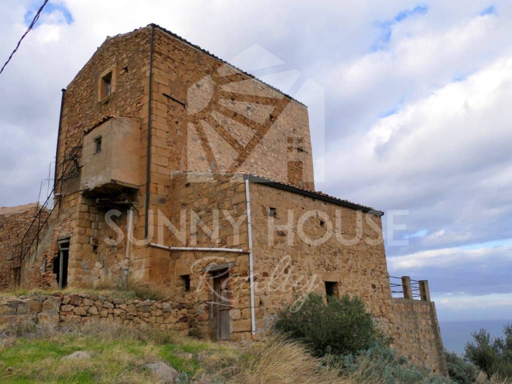 casa indipendente in vendita a Tusa in zona Castel di Tusa