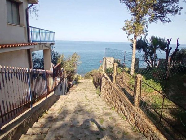 casa indipendente in vendita a Tusa in zona Milianni