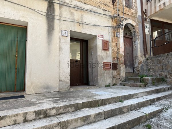 appartamento in vendita a Tusa in zona Castel di Tusa