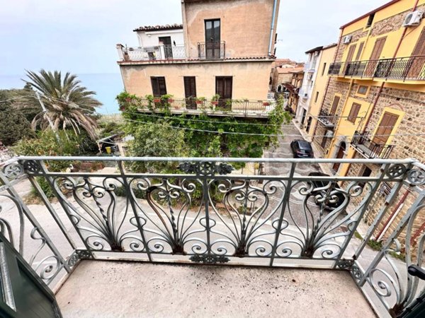 appartamento in vendita a Tusa in zona Castel di Tusa