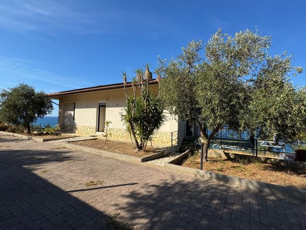 casa indipendente in vendita a Tusa in zona Milianni