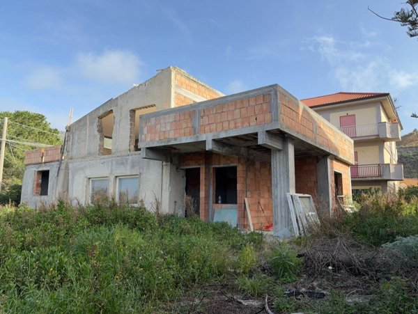 casa indipendente in vendita a Tusa