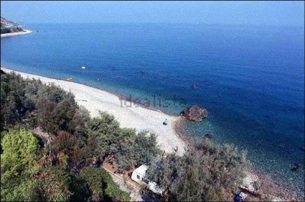 negozio in vendita a Tusa in zona Castel di Tusa