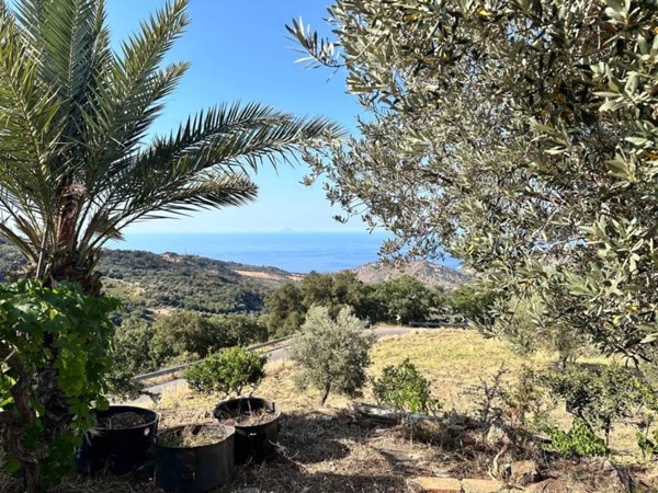 casa indipendente in vendita a Tusa in zona Castel di Tusa