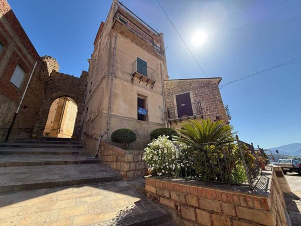 appartamento in vendita a Tusa